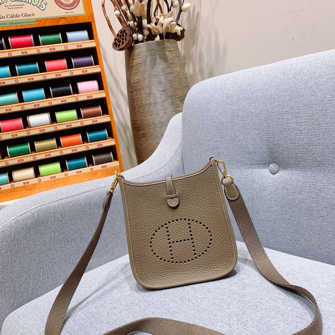 에르메스 미니 에블린16 에토프 금장 끌레망스 가죽